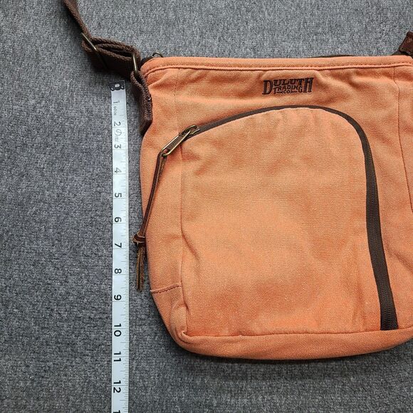 Duluth Trading Co Crossbody Messenger Bag Canvas Orange Zip Pockets Shoulder - Picture 3 of 10